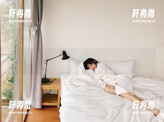17c吃瓜 “17c吃瓜”上,每个瓜就像是一个“永久”宝藏,让我想挖掘到底!