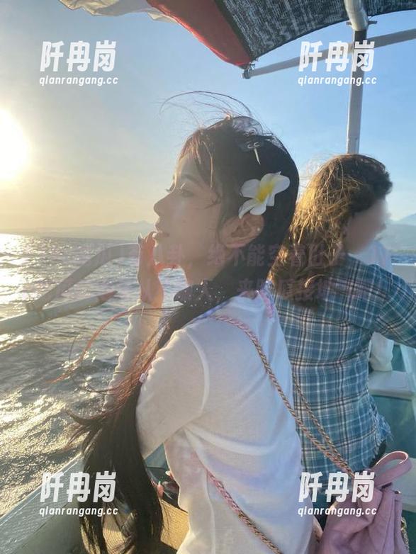 有八卦，绝不能空着肚子，17c吃瓜的地址从不骗人，来吃瓜接地气吧！
