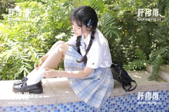 17吃瓜网 “17吃瓜网”上的视频,看得我心里小鹿乱撞