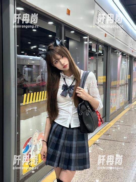 只想说355.fun上的视频简直是另一趟疯狂之旅，坐稳了！