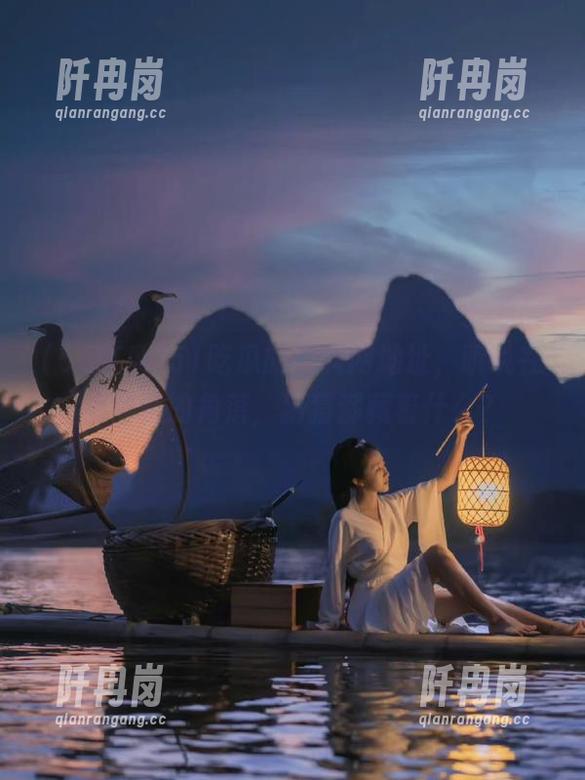 51吃瓜的黑料网地址，听说在最神秘的角落，猜猜都藏着什么？