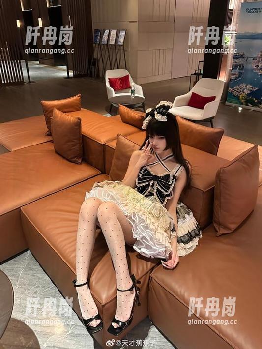 51吃瓜 在51吃瓜网页上,被黑料吓得缩在被子里了