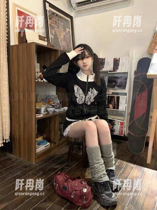无聊的时候，上911黑料网页，感觉整个世界都乱了。