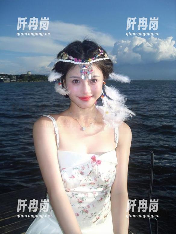 听说91吃瓜王有最新秘籍，吃瓜的姿势要好好研究一番哦！