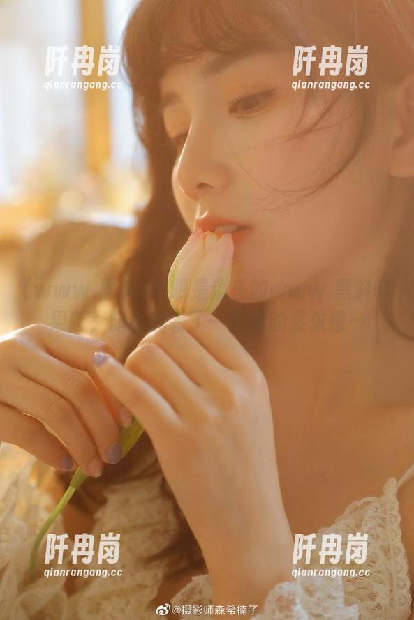 www.黑料 明明是逗乐的www.黑料苹果版,却让我有了一丝丝的紧张感…