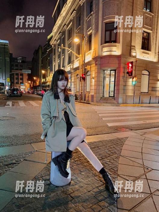 www吃瓜网 吃瓜新时代来临,“www吃瓜网cc”苹果版让你的一天都被八卦填满,震撼啊!