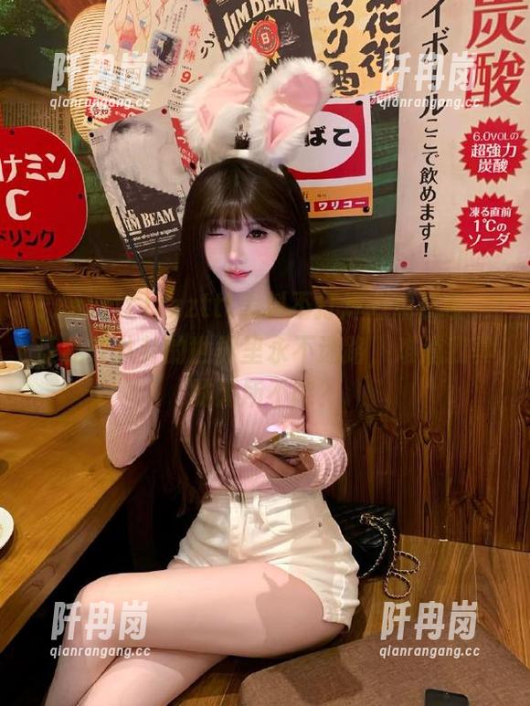 zzzttt zzzttt黑料不打烊万篇长征,让我在八卦的世界里永不迷路,难道我真的无所不能?