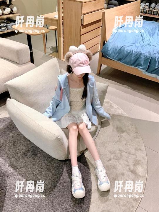 我在九一吃瓜网的网址徘徊，是不是在无意中成了狗仔？