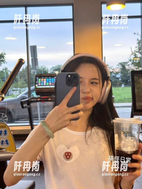五一黑料社 五一黑料社网站,下载太慢,是不是故意的?等得我花儿都谢了!