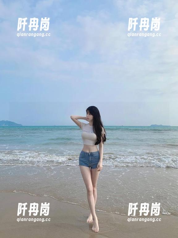 免费吃瓜网 闯进免费吃瓜网的地址,连空气里都弥漫着八卦的香味!