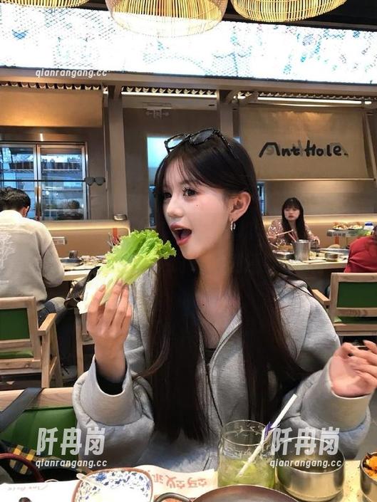 冲哥黑料 观看“冲哥黑料155”,我的天,剧情比我平时看的剧还要夸张。