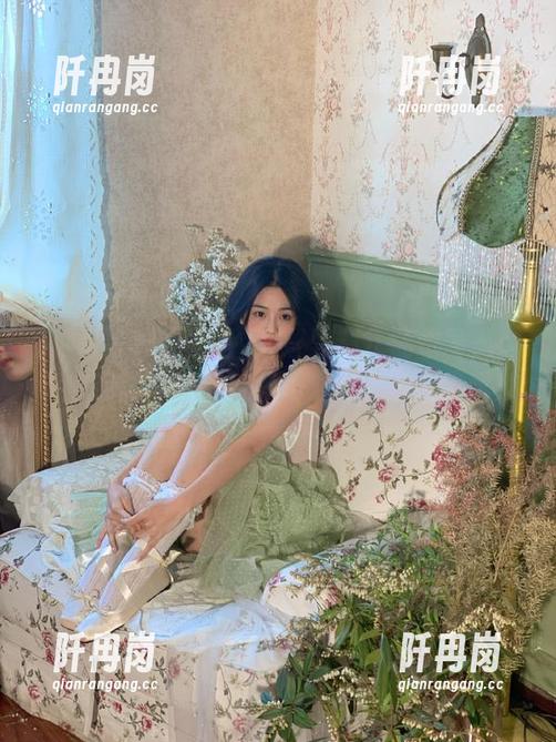 冲哥黑料正能量导航：带你穿梭在瓜田与黑化之间，别迷路哦！