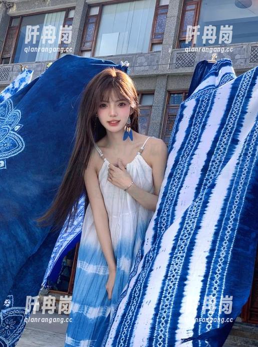 一进“517吃瓜中心”，我就被登录特效吸引，心里琢磨：这是要让我看瓜，还是看特效呢？