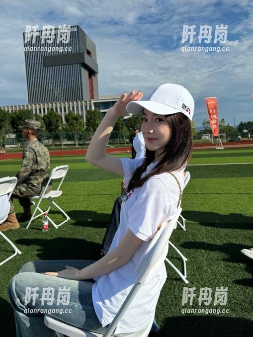 相亲相爱的一群瓜民，517吃瓜中心的资源可供多少人“斗图”？