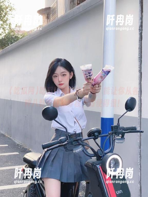 吃瓜网 吃瓜网提供的线路,能让你从各种八卦中轻松穿梭,方便得很!