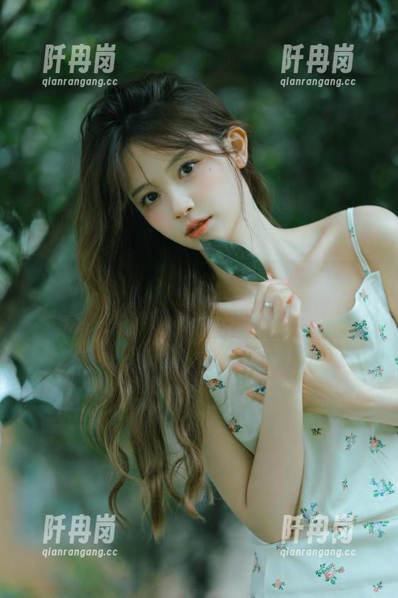 吃瓜网 “吃瓜网a4v.dn”传送门:你我之间的八卦时光机,快来看看吧!