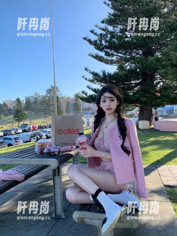 看吧，吾爱吃瓜网爆料引发的热潮，总让人不禁想探个究竟。