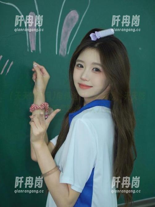 向传送门发起挑战，天天吃瓜网带你吃透名人八卦！