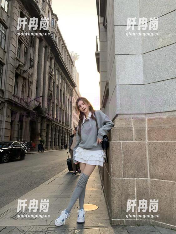 我爱吃瓜51 等等,我爱吃瓜51发布的新话题,简直让我嗅到一丝不寻常的网络气息!