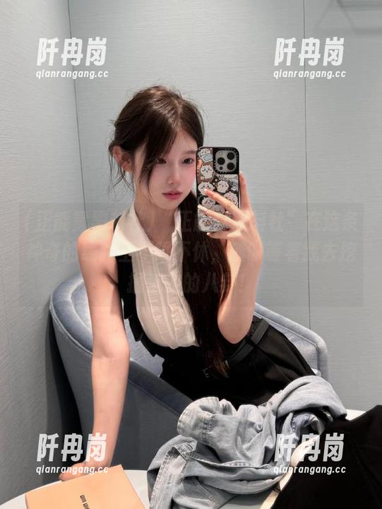 正能量黑料社 “正能量黑料社”在这条神奇的线路上不眠不休,随时等着我去挖掘沉淀的八卦!