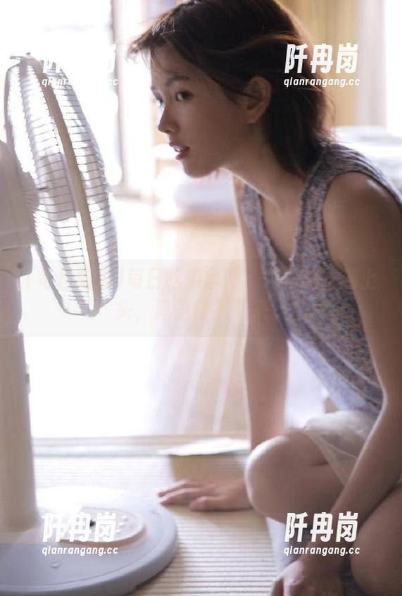 每日吃瓜官网：黑料越吃越上头，真是停不下来。