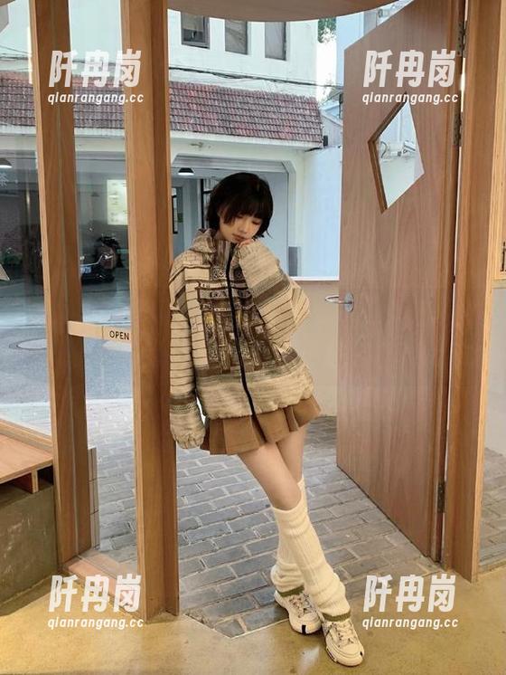 每日吃瓜网 每日吃瓜网51的app,偷偷给你涂上了一层亢奋的关键词!