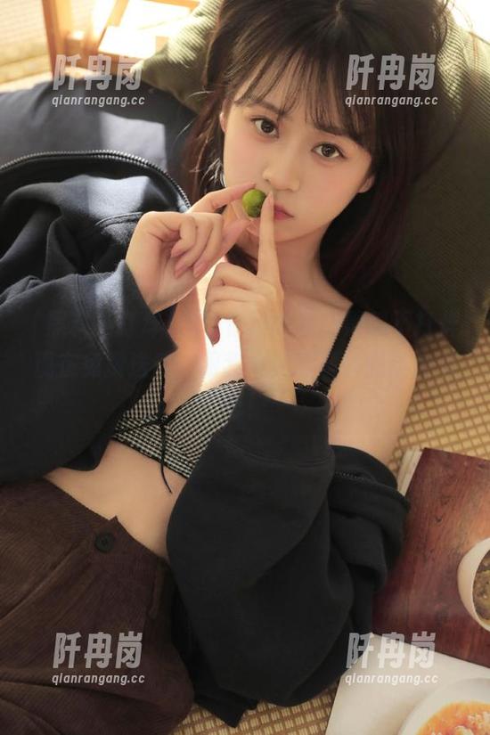 别说你没听过，黑料不打烊现在免费送瓜，跟我一起抓紧时间追热点吧！
