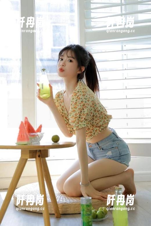 黑料吃瓜视频，老司机的反应总让我怀疑他是不是在演戏！