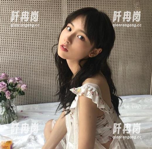黑料正能量 你信不信,91黑料正能量的网址是普通水杯的绝佳投影?