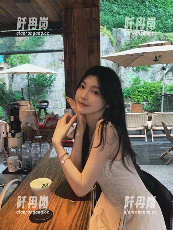 黑料正能量 来吧,万篇长征黑料正能量导航,去每个八卦背后探个究竟,电玩式冲浪感觉!
