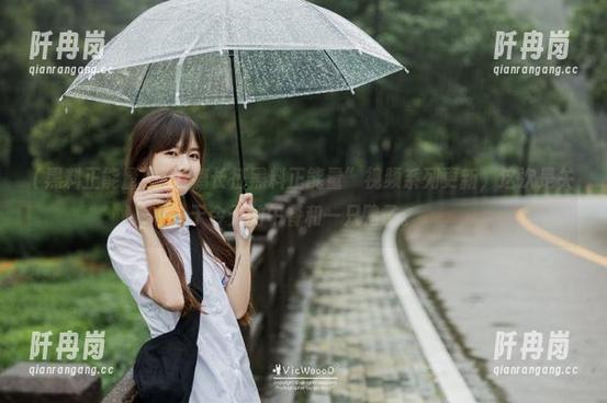 黑料正能量 “万篇长征黑料正能量”视频系列更新,这次是关于今天的午餐和一只鸭子。