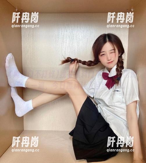 黑料门不打烊 我在黑料门不打烊官网刷新了一遍,今日黑料让人目瞪口呆。