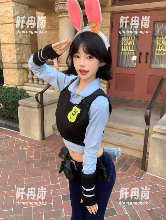 黑网料 想要“永不迷路”?那就来一次黑网料足浴治疗,顺便追岁月的脚步?
